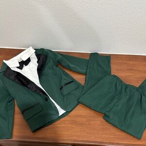 SHEIN Elegant Green and Black Kids Set